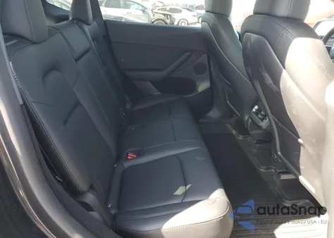 2024 Tesla Model Y из США, поврежденный, VIN 7SAYGDED3RF036414